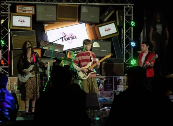 Toria — full band on stage at Vault 27